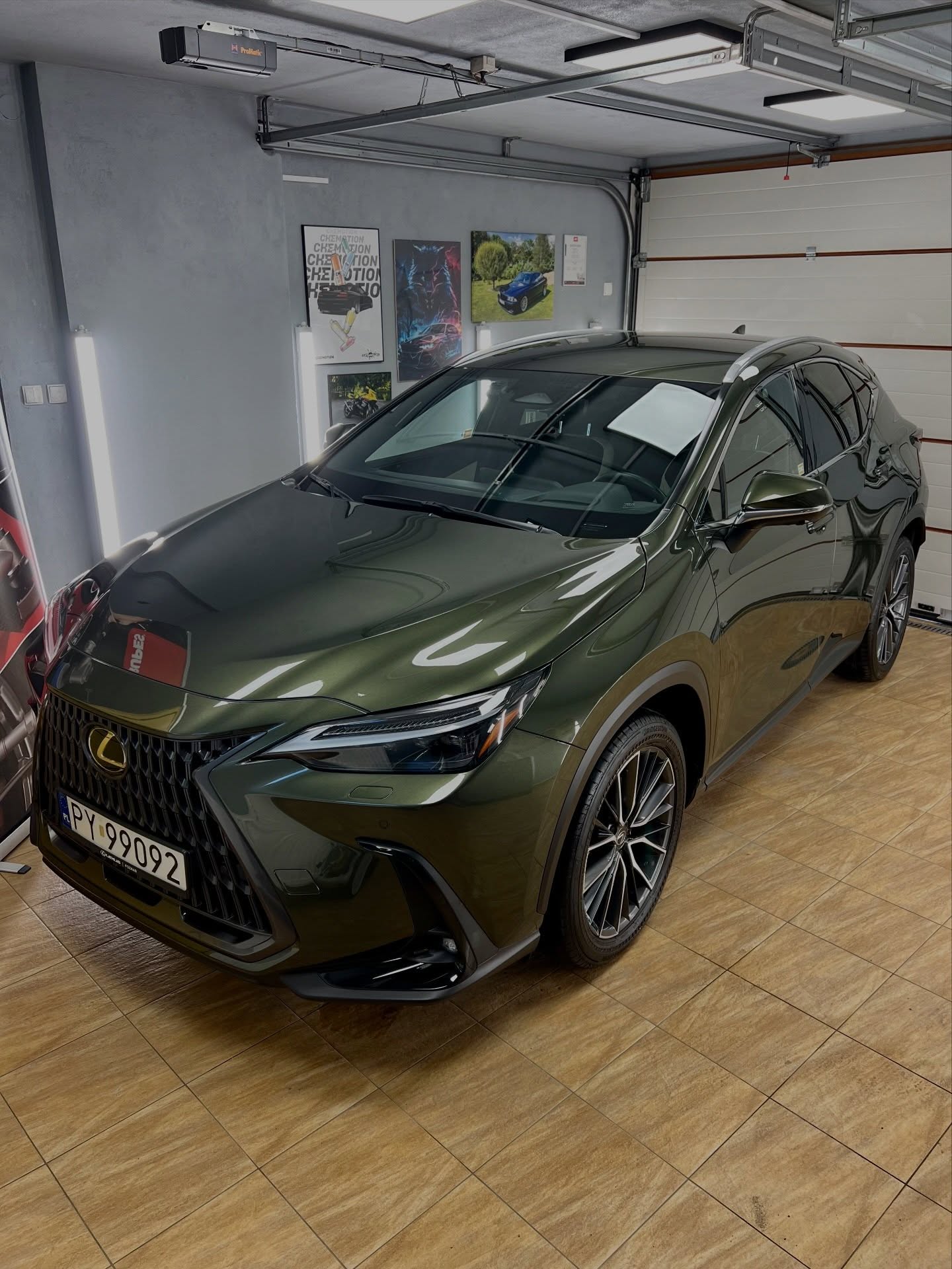Samochód po pielęgnacji nadwozia w KDetailing Studio